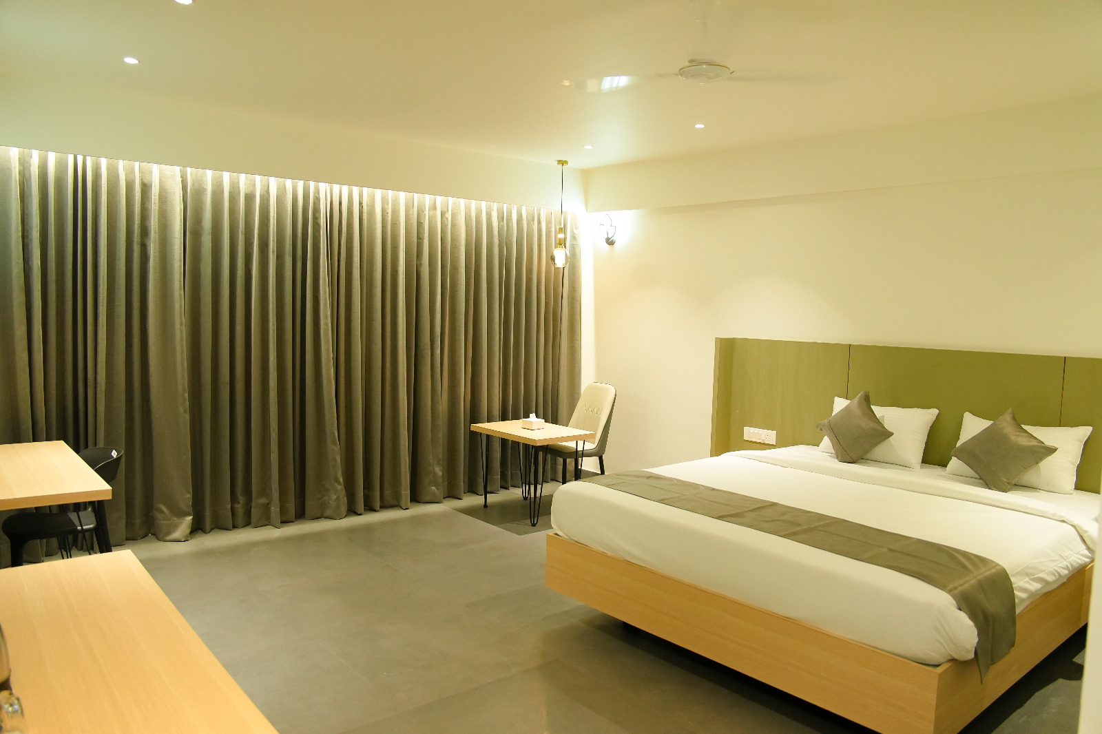 Premium Deluxe Room